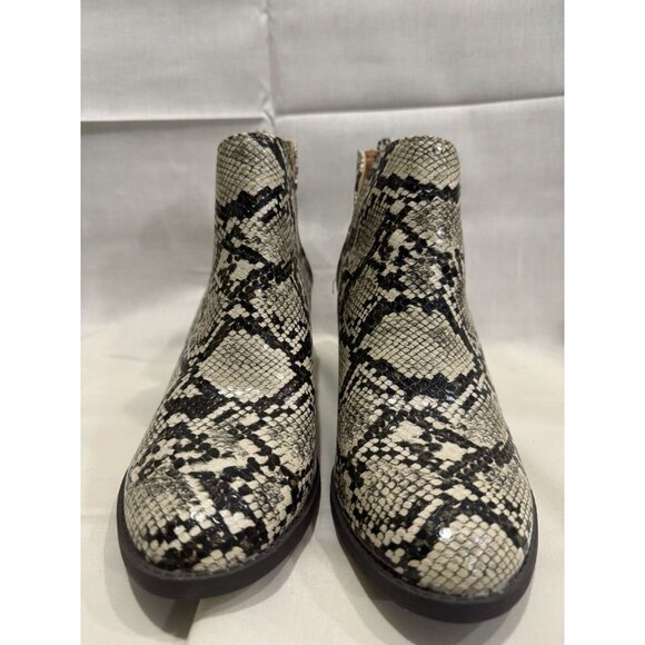 Mata VALENTINA-2 White/Black Snake Bootie Size 8 - Picture 2 of 8